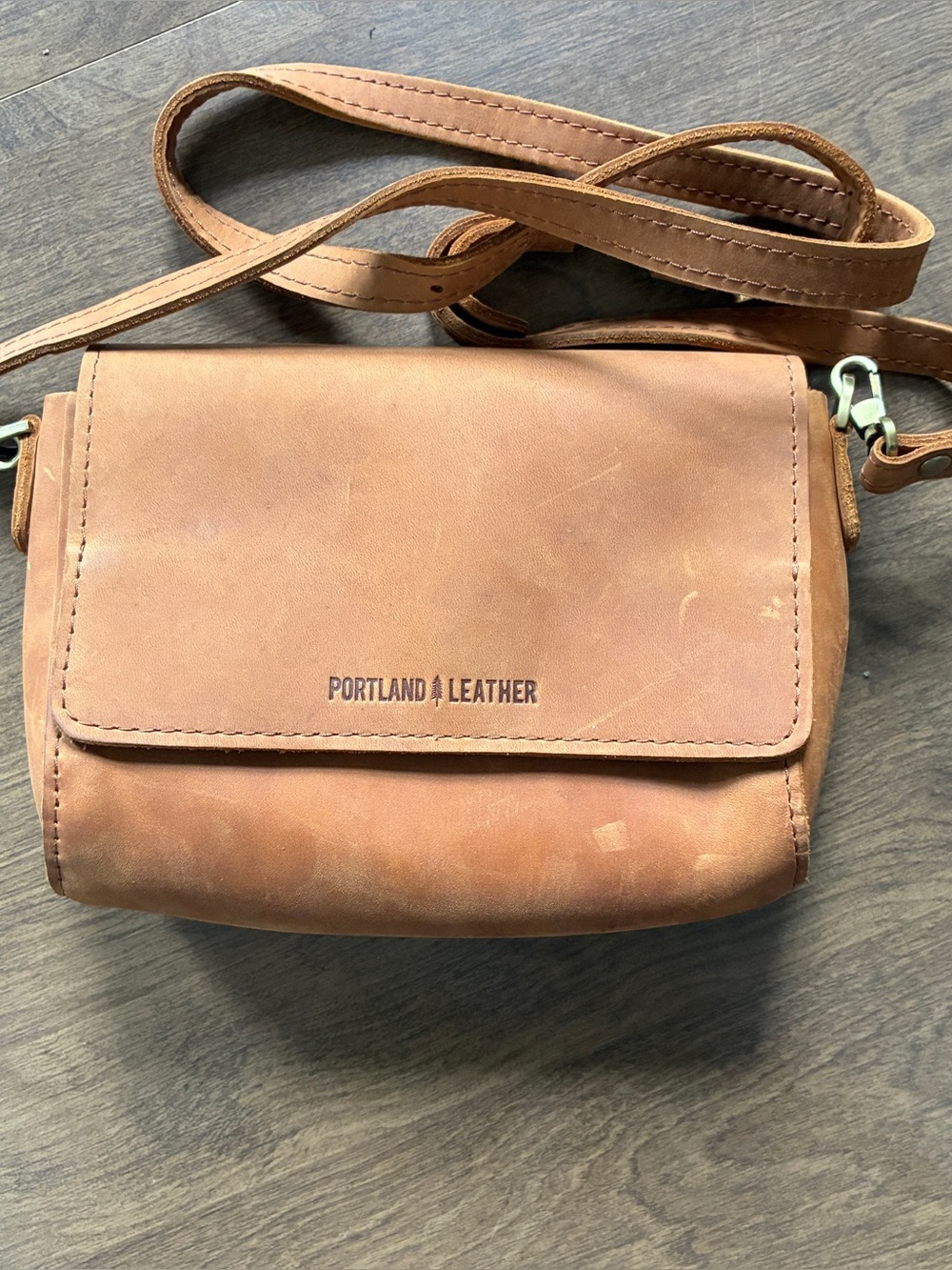 Portland Leather Goods Mini Metro Crossbody Bag In Dakota - Picture 2 of 10